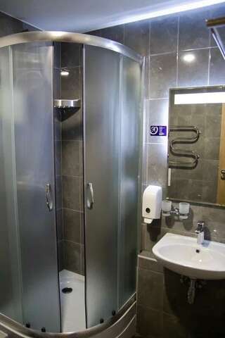 Гостиница Амакс Полярная Звезда Новый Уренгой 1-местный номер эконом-4