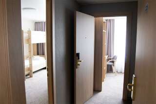 Гостиница Амакс Полярная Звезда Новый Уренгой Номер эконом с 1 двухъярусной кроватью-3